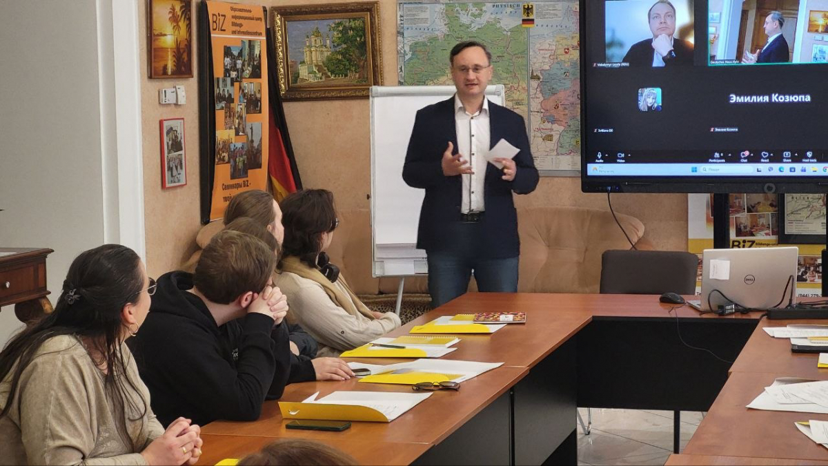 «Німецький Дім – Київ» став простором для зустрічі молодіжних лідерів та активістів громадських організацій етнічних німців України